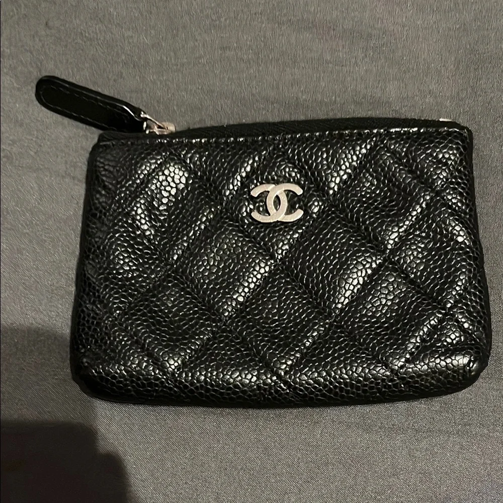 Chanel Black Quilted Leather Pouch - Picture 1 of 10